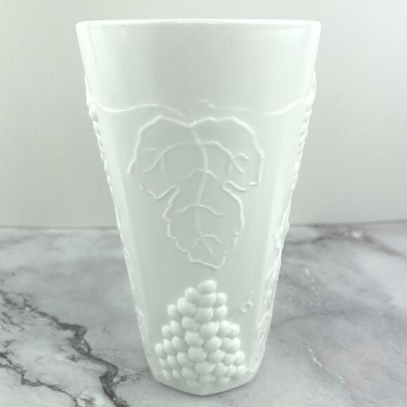 Indiana Glass Colony Harvest Milk Glass Grape and Leaf Tumblers 12oz Set of 4 - Picture 3 of 11